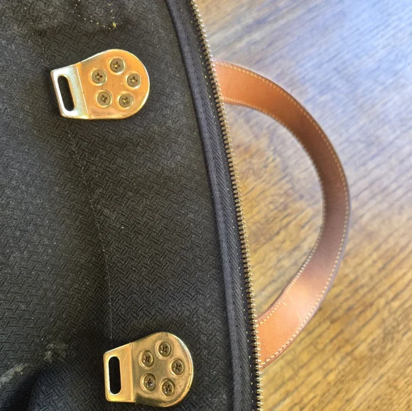 Vintage Dooney & Bourke No. B06640 Cabriolet Zip Satchel in black canvas - Picture 6 of 13